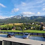 Goralska Antresola Z Widokiem Na Giewont * Косцелиско