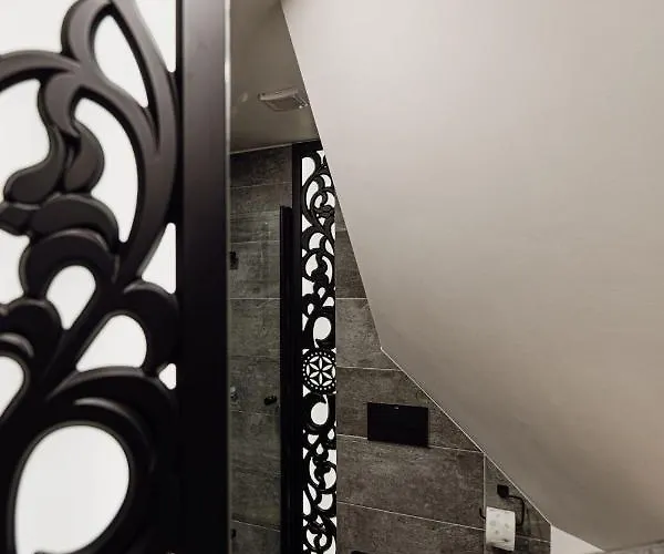 Goralska Antresola Z Widokiem Na Giewont